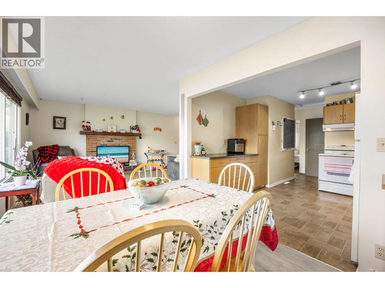 2429 Gosset Road