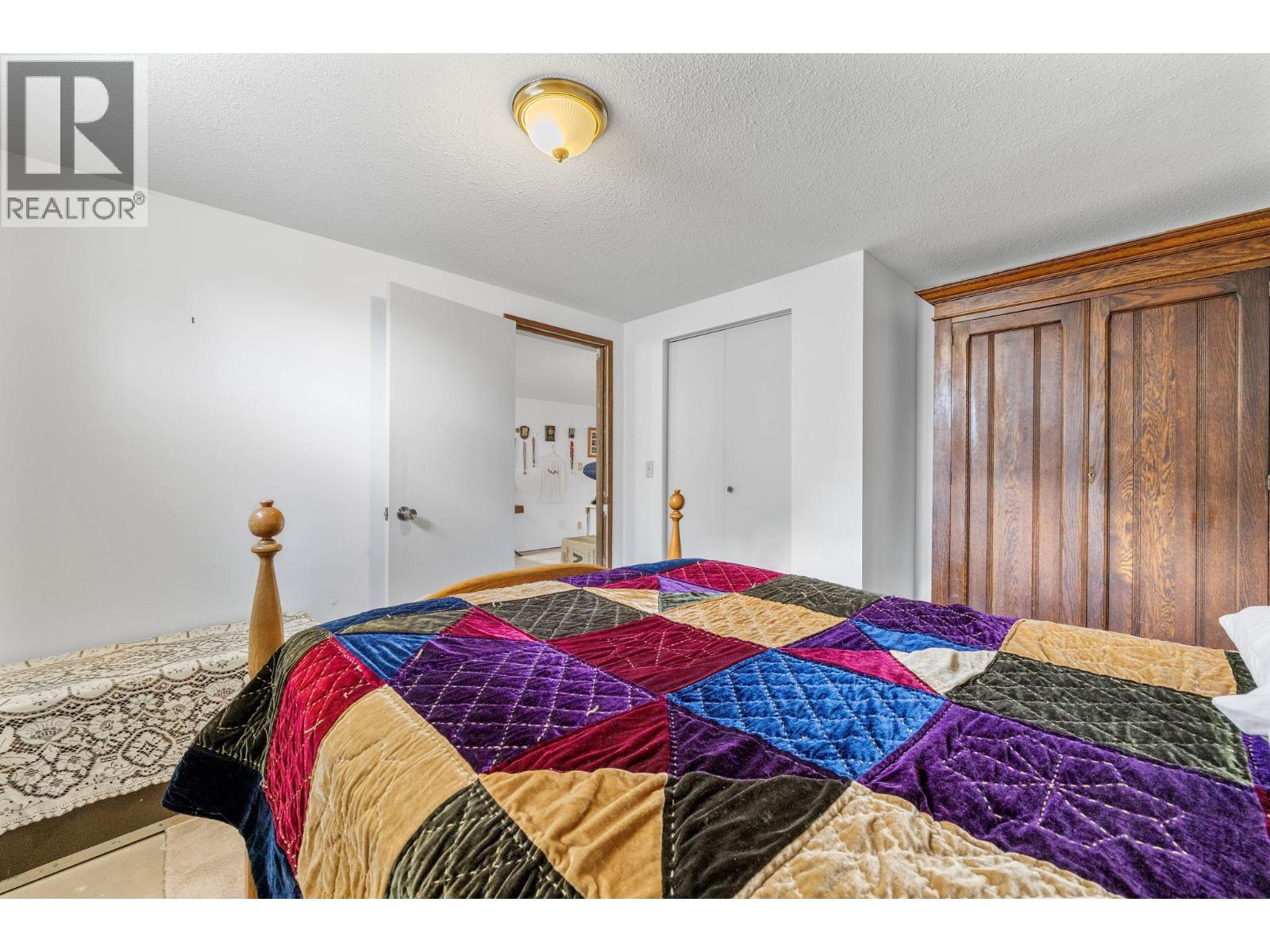 2429 Gosset Road
