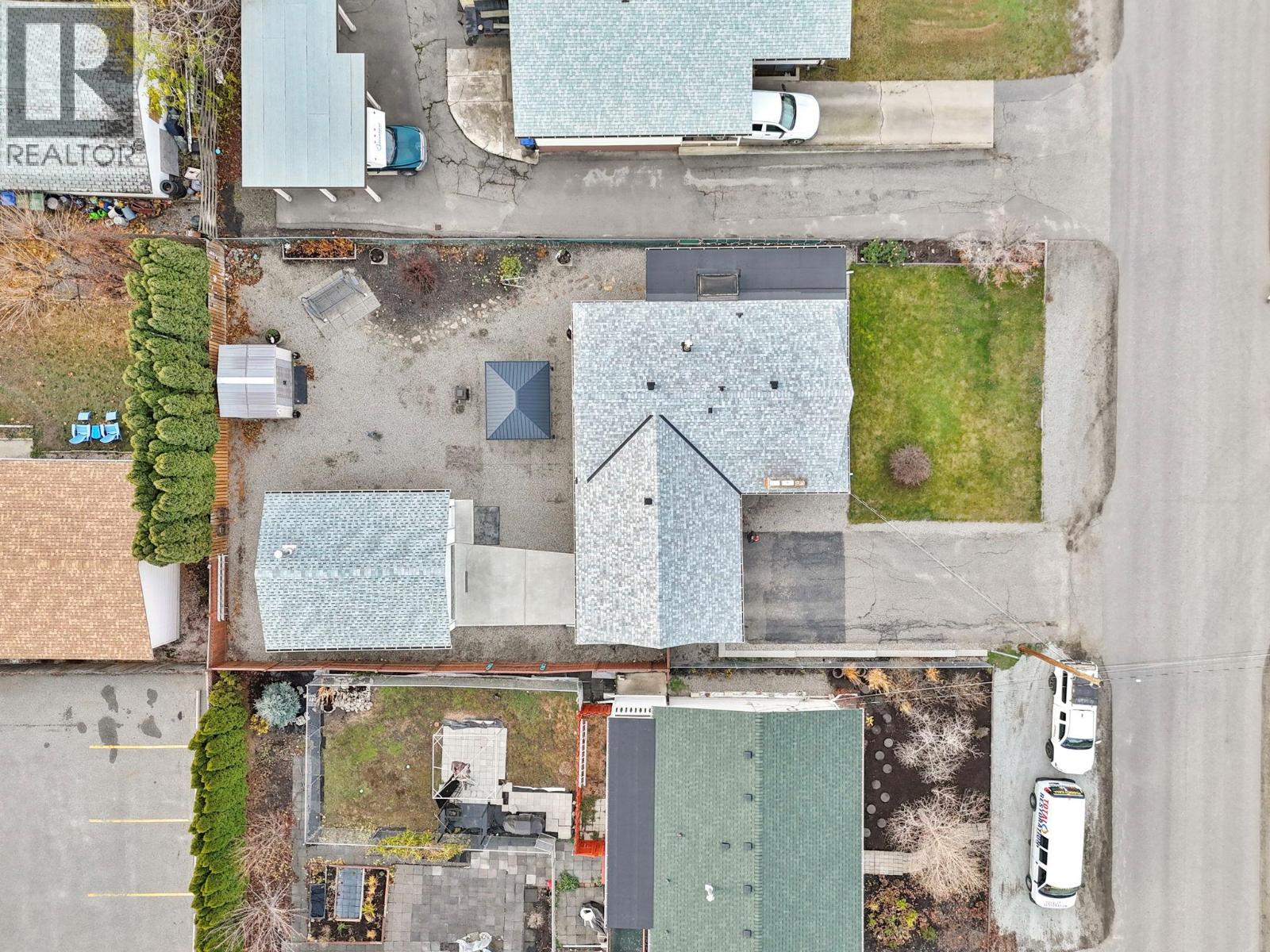 2429 Gosset Road