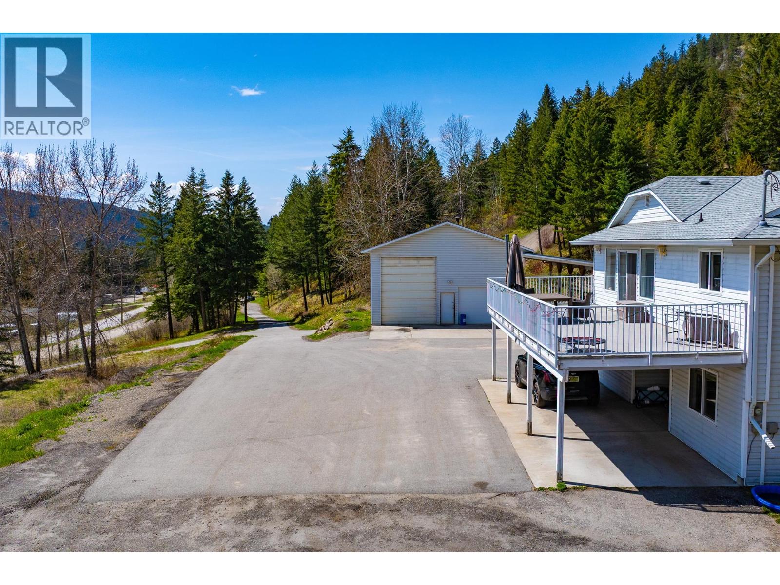 7114 Goshawk Road