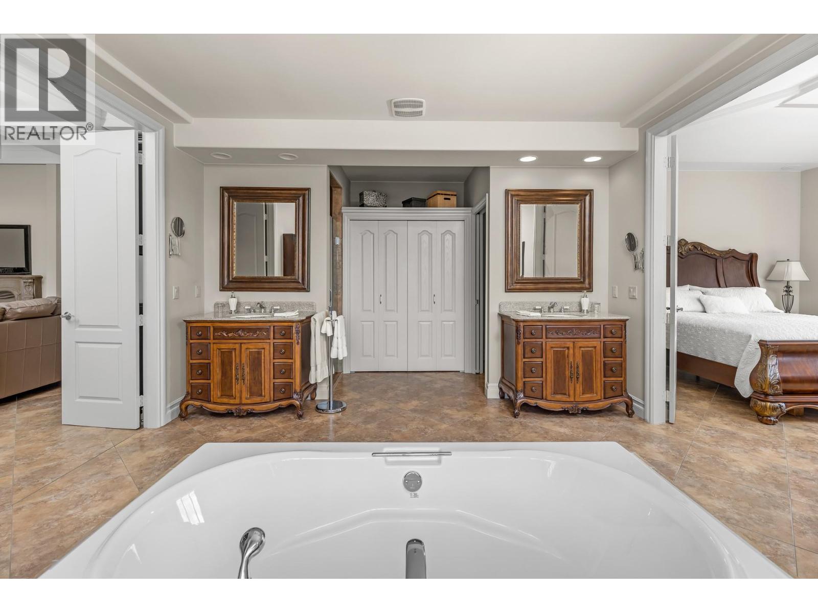 1284 Timothy Place