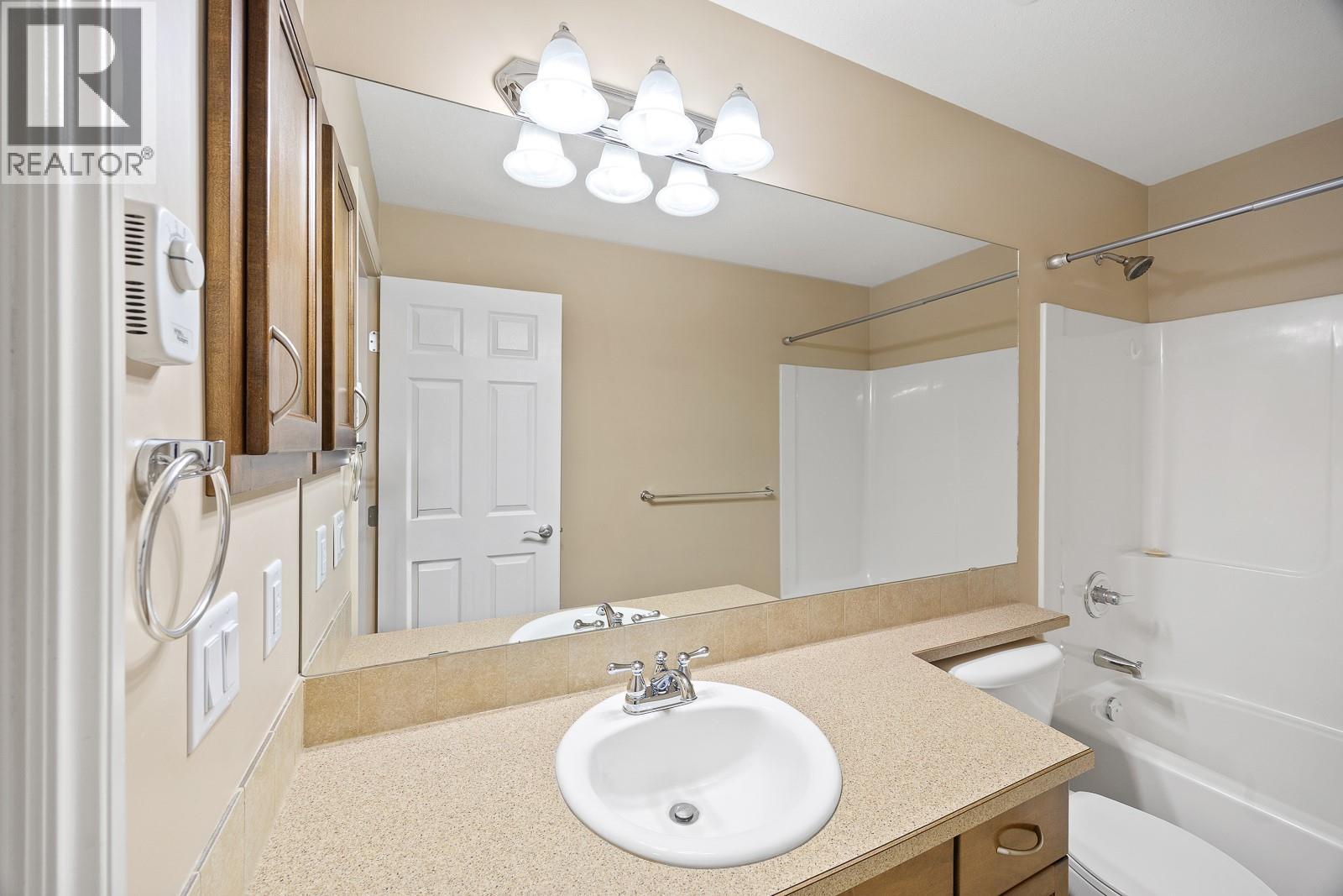 1007 Harvey Avenue Unit# 104