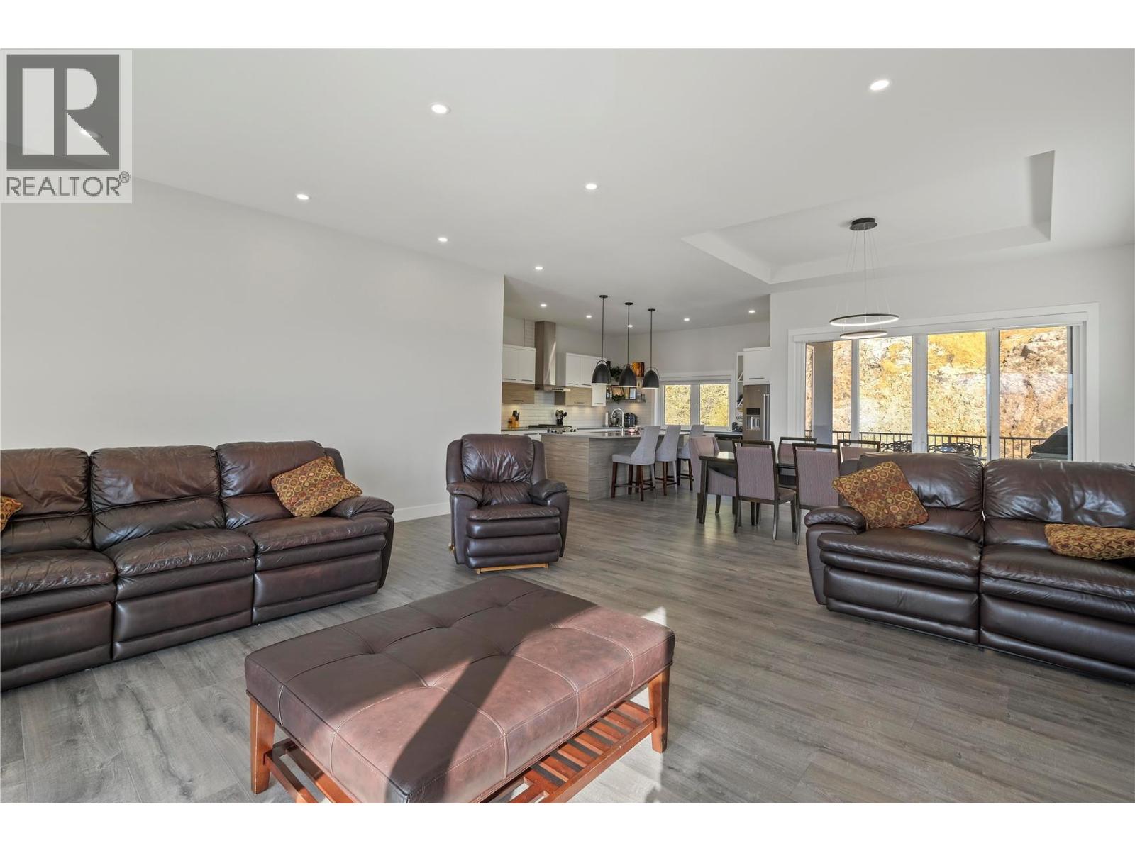 695 Deans Drive