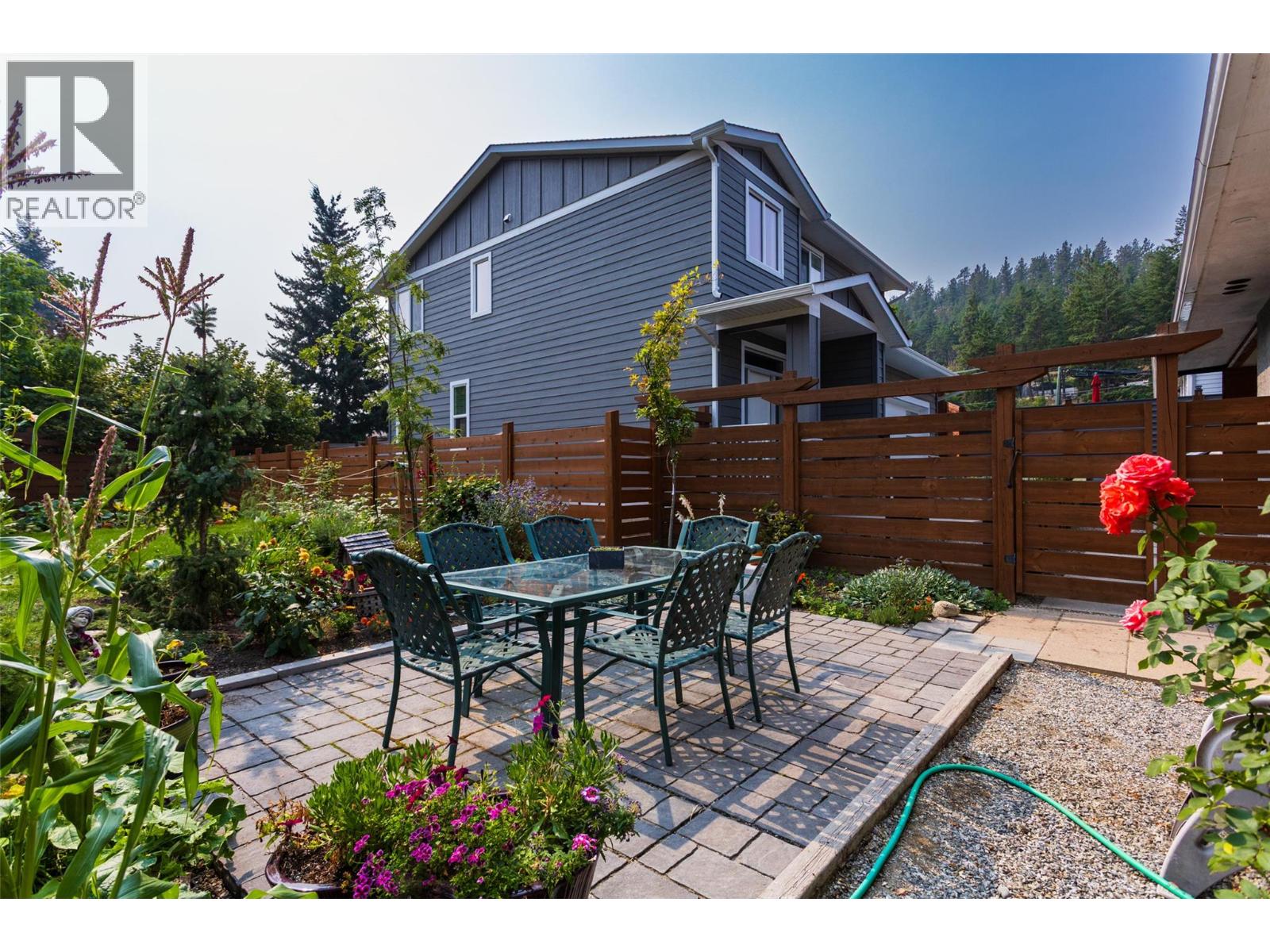 1257 Rio Drive