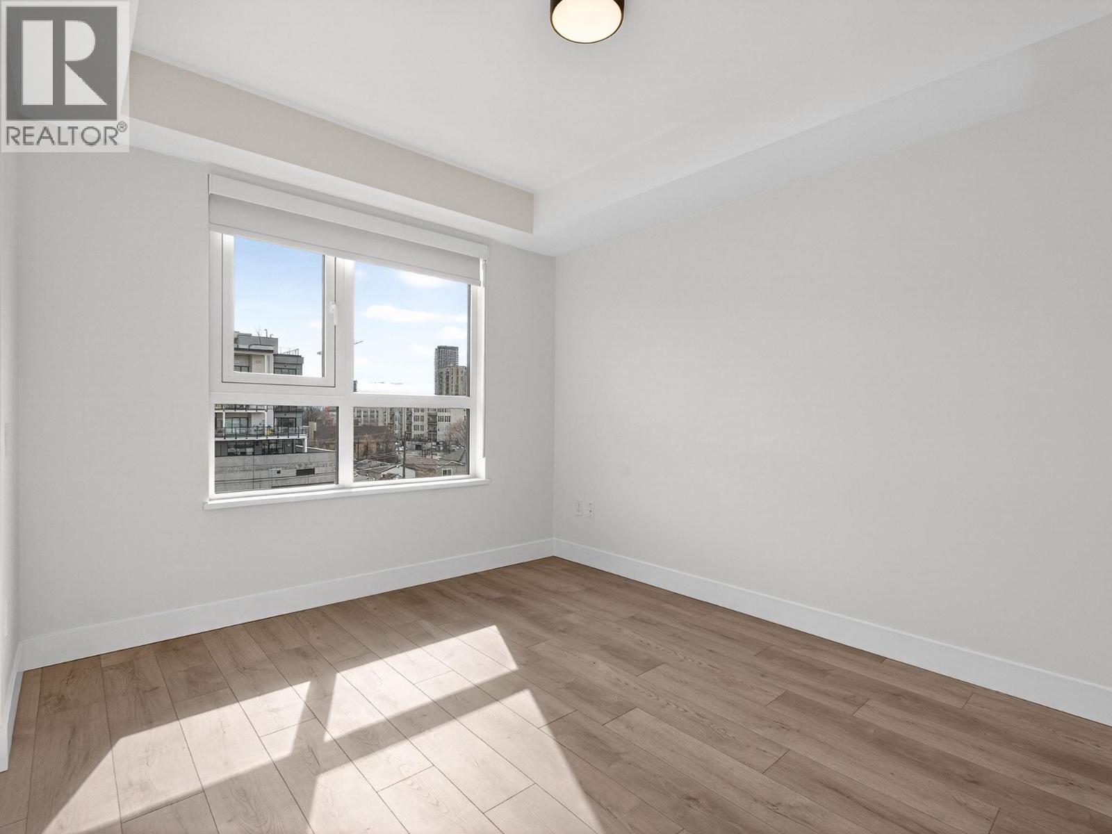 620 Coronation Avenue Unit# 404