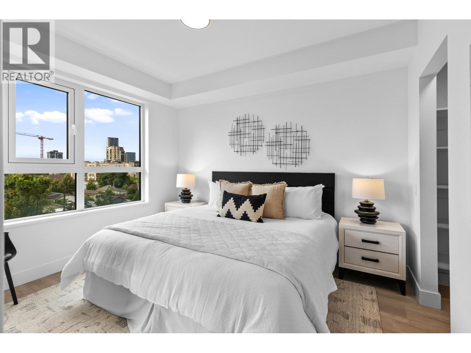 620 Coronation Avenue Unit# 404
