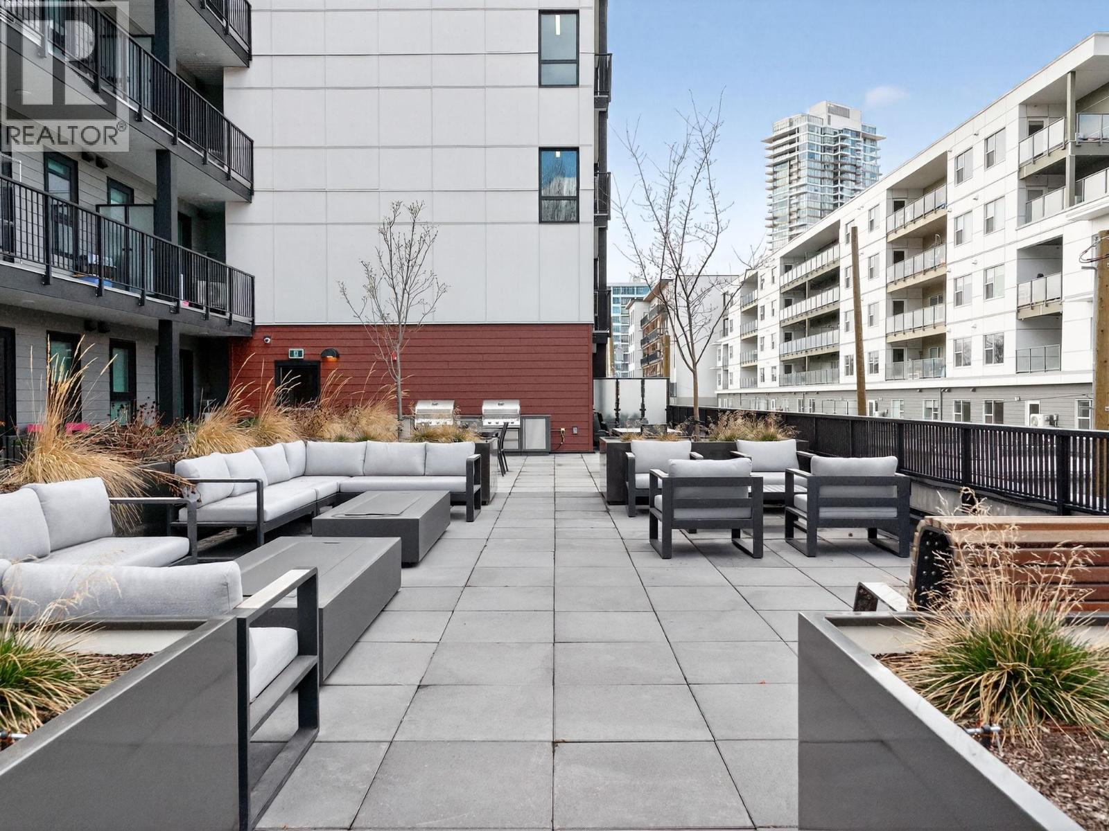620 Coronation Avenue Unit# 404