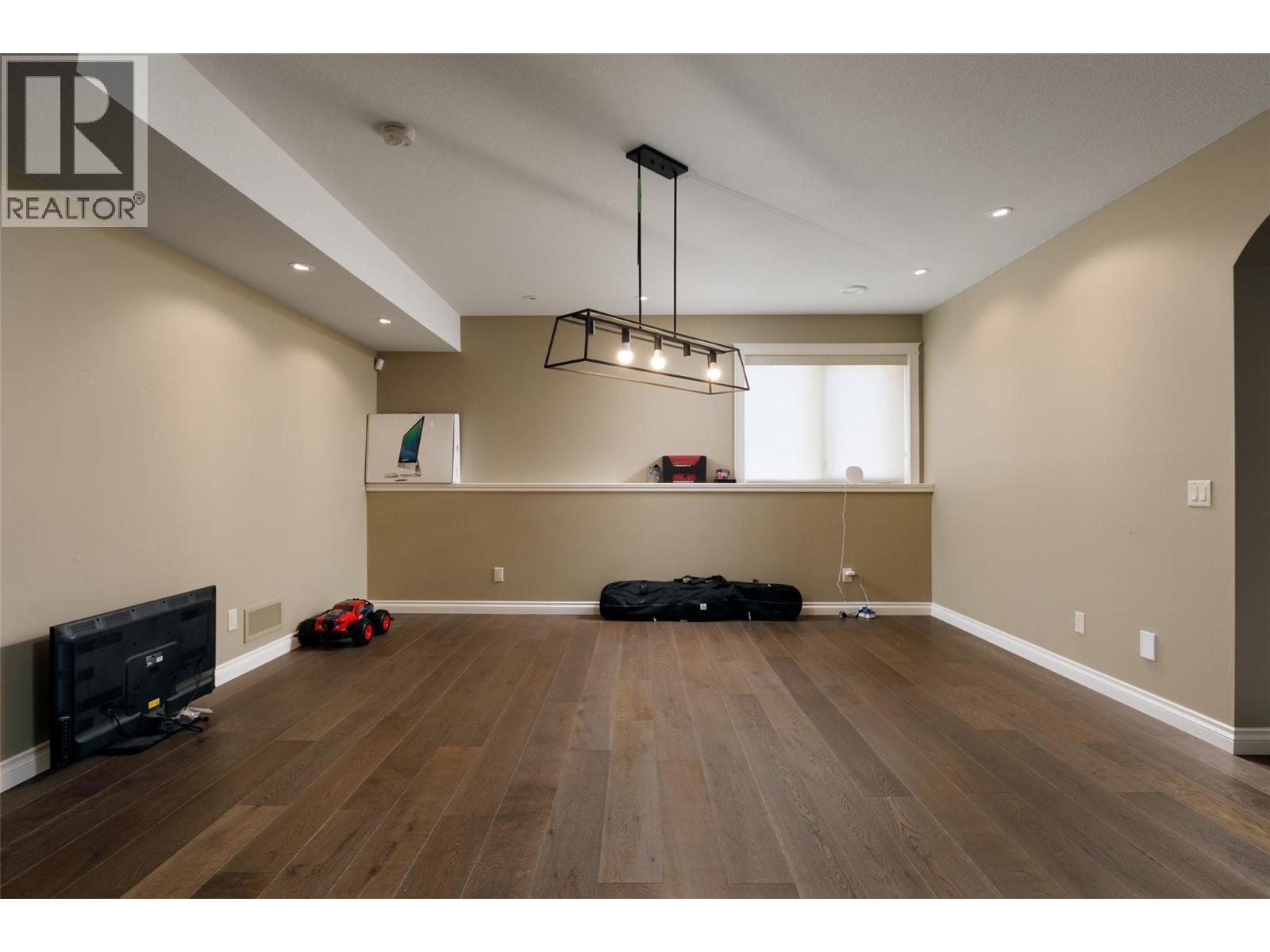 5639 Jasper Way