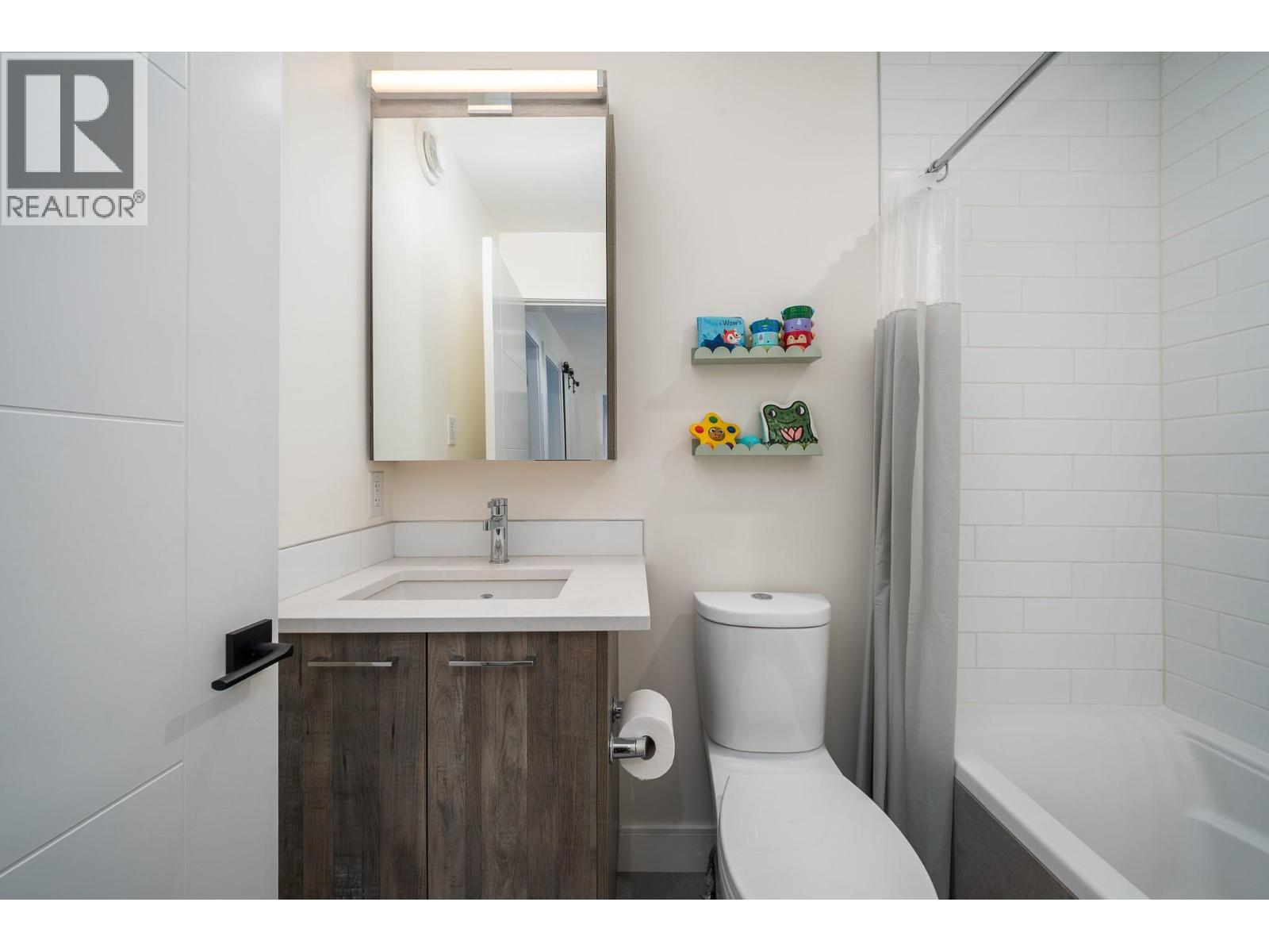 805 Burne Avenue Unit# 4