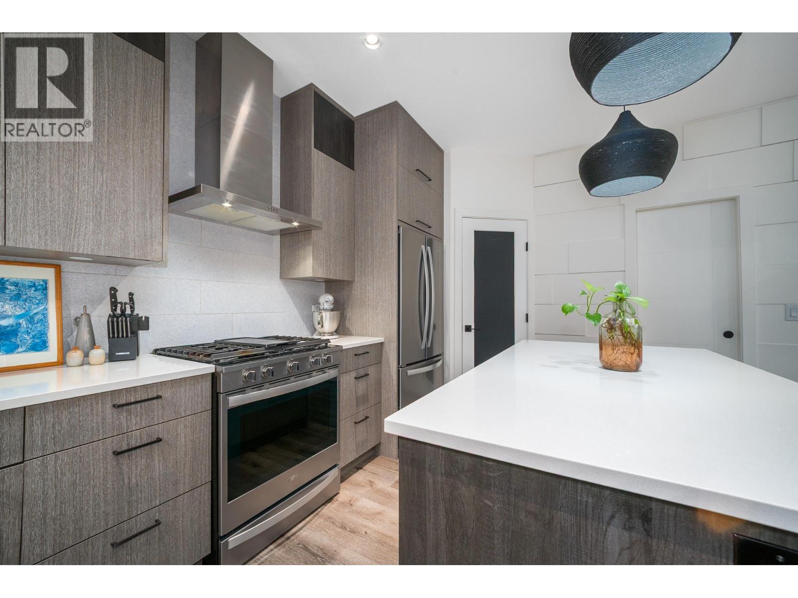 805 Burne Avenue Unit# 4