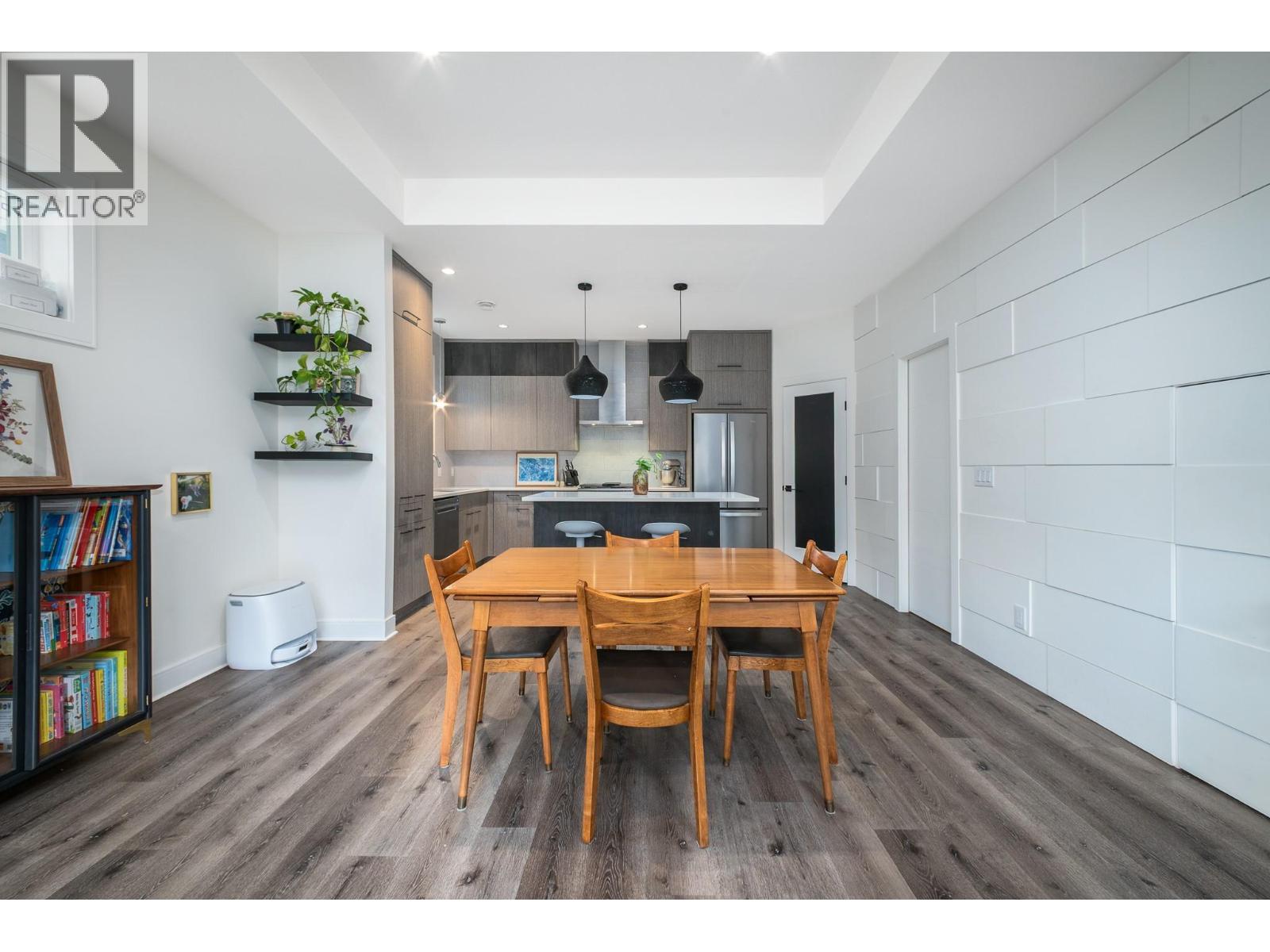 805 Burne Avenue Unit# 4