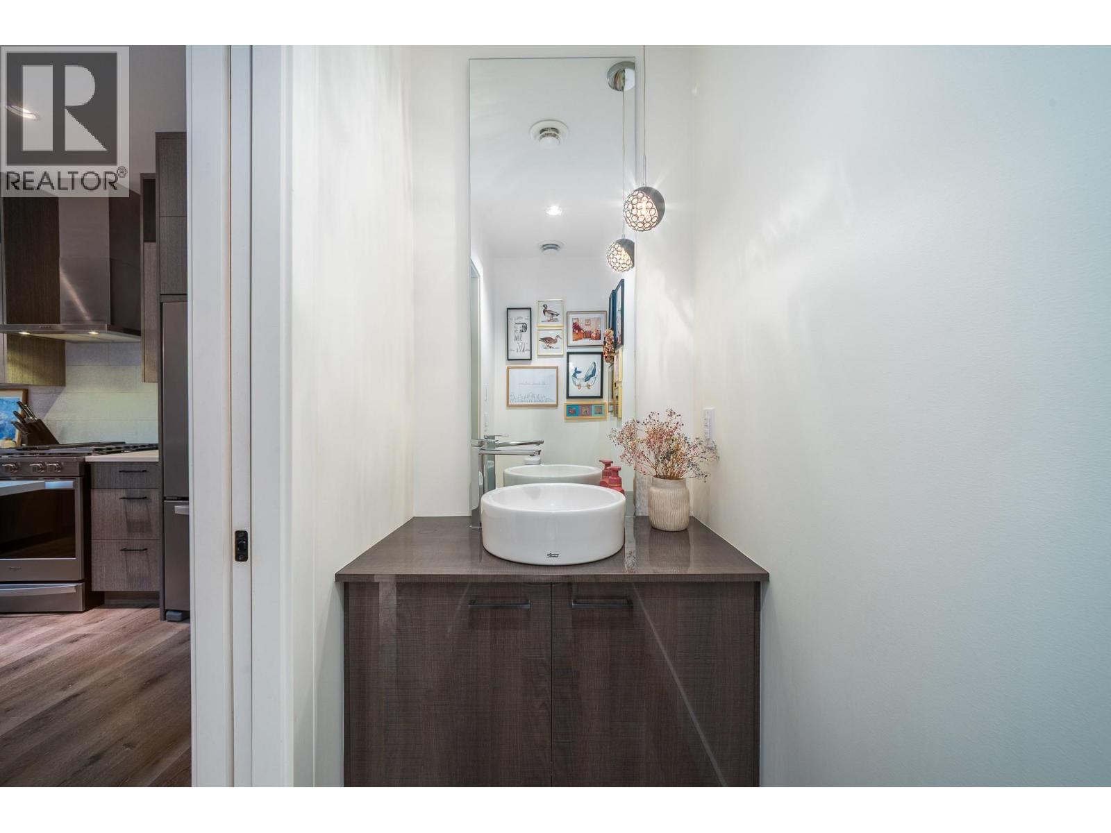 805 Burne Avenue Unit# 4