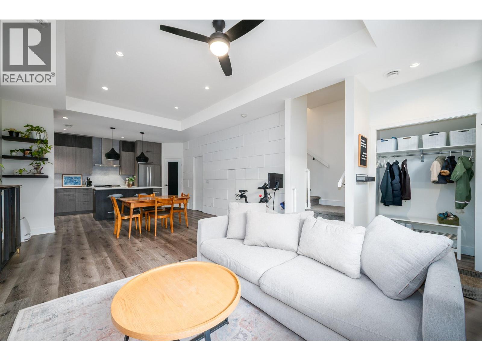 805 Burne Avenue Unit# 4