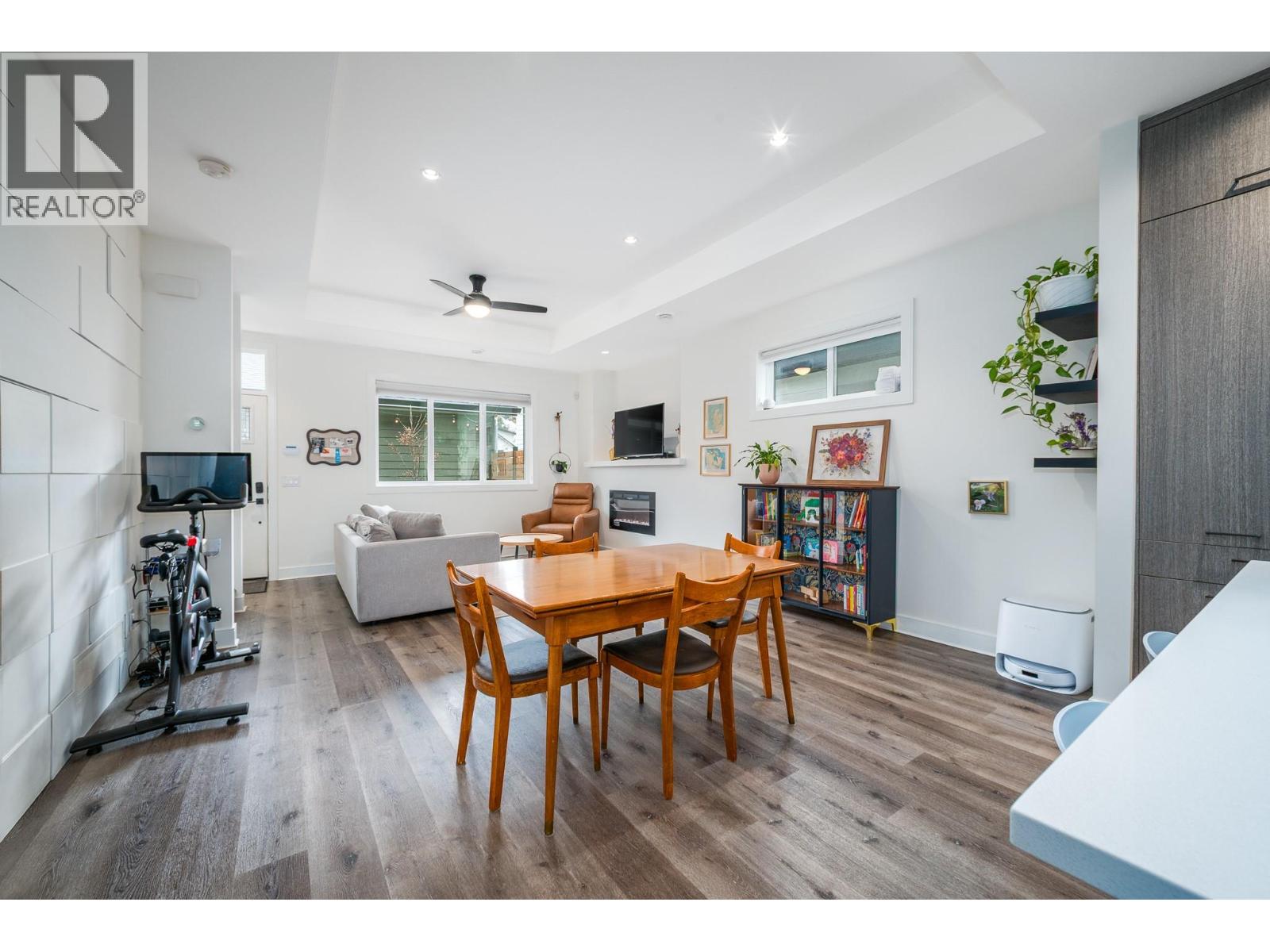 805 Burne Avenue Unit# 4