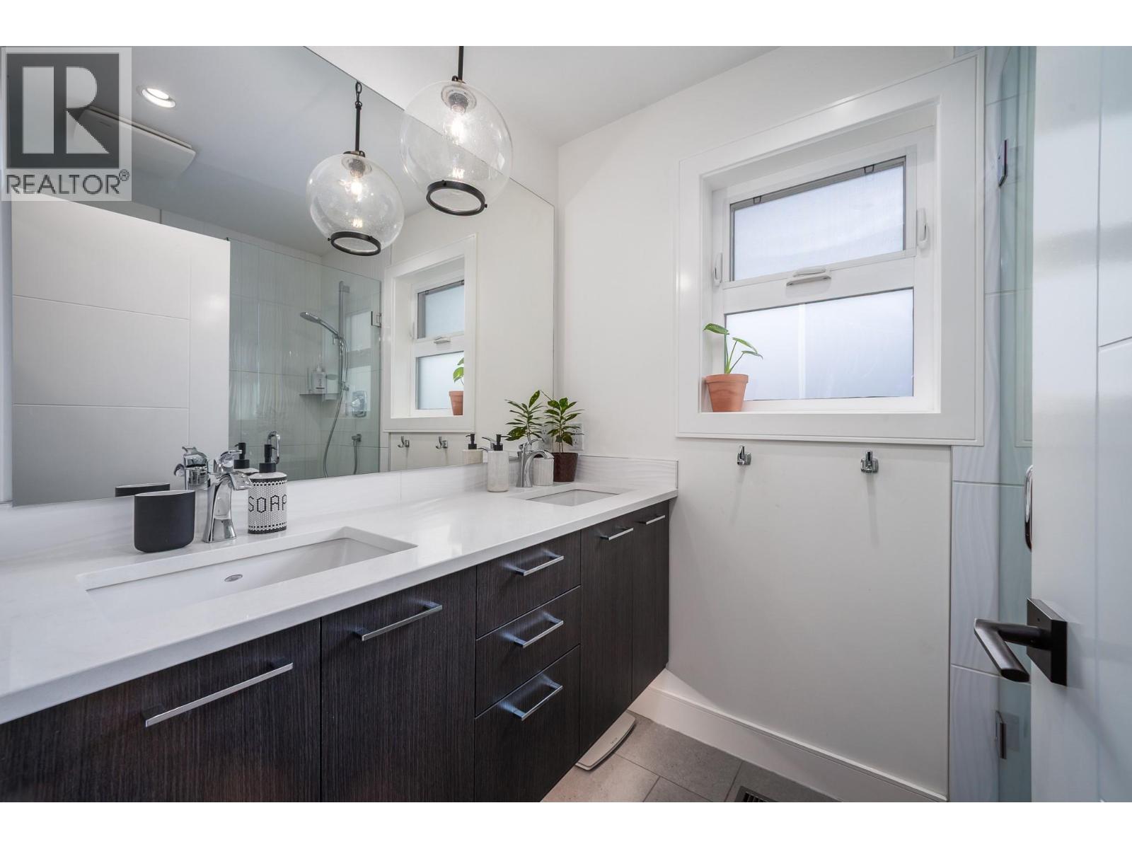 805 Burne Avenue Unit# 4