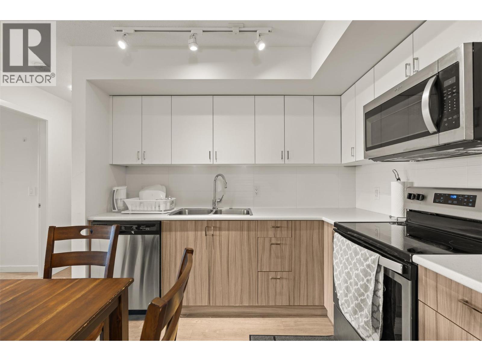 695 Academy Way Unit# 122