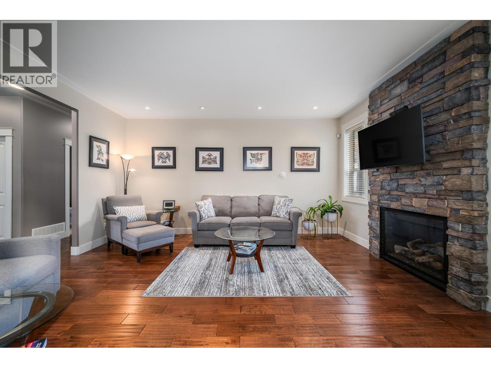 1321 Black Mountain Crescent