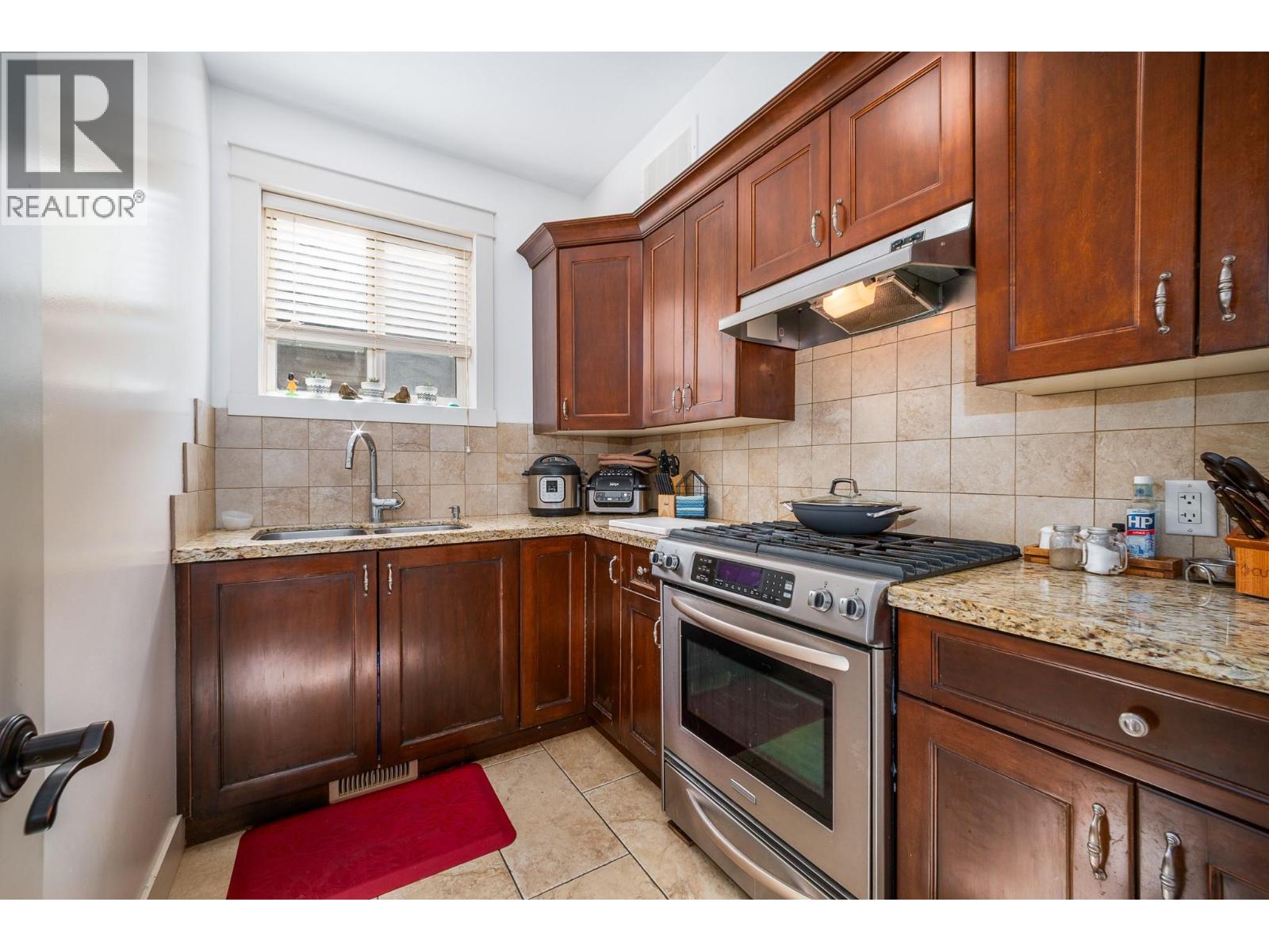 1321 Black Mountain Crescent