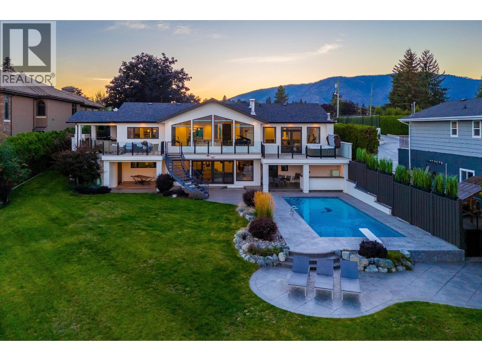 2523 Hillsborough Road