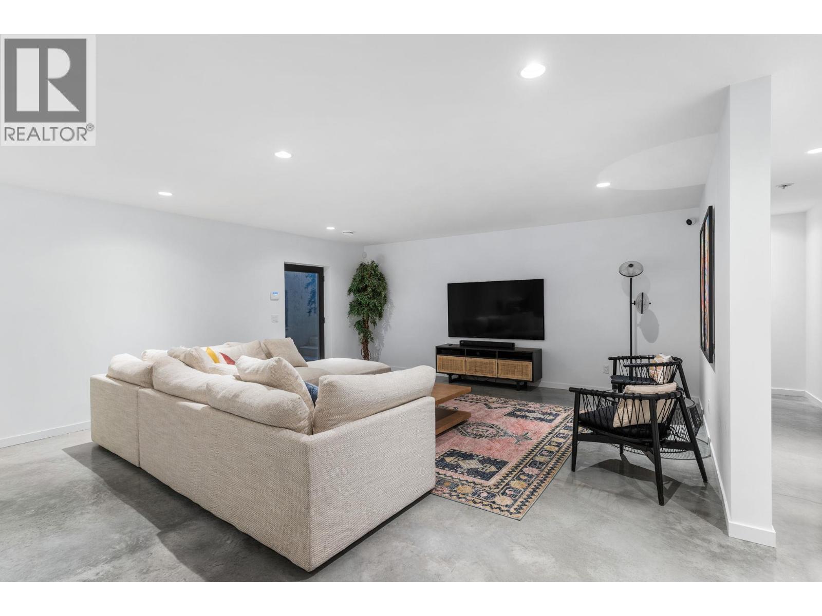 4535 McCulloch Road