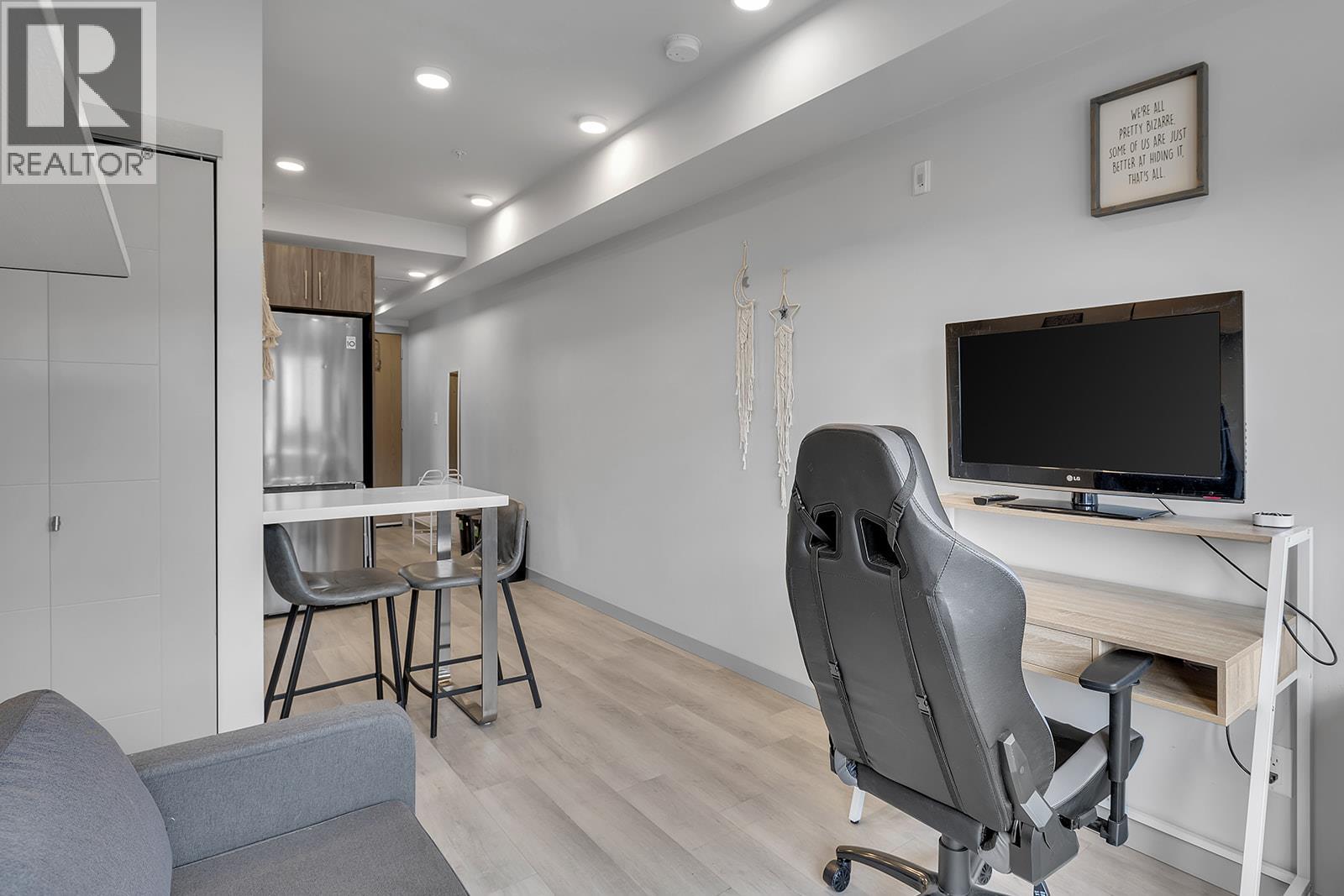 345 Dougall Road N Unit# 327