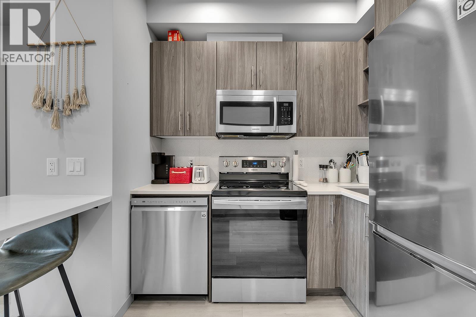 345 Dougall Road N Unit# 327