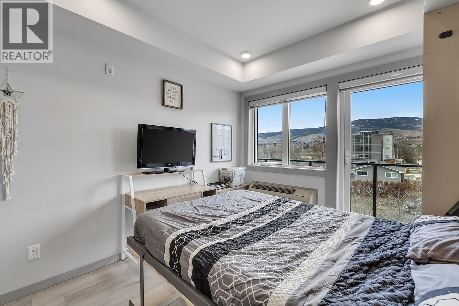 345 Dougall Road N Unit# 327