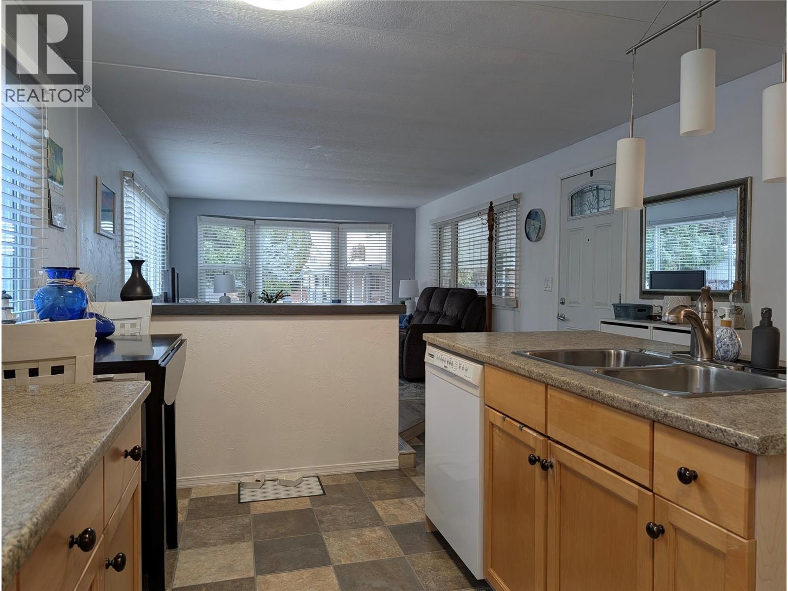 3535 Casorso Road Unit# 101