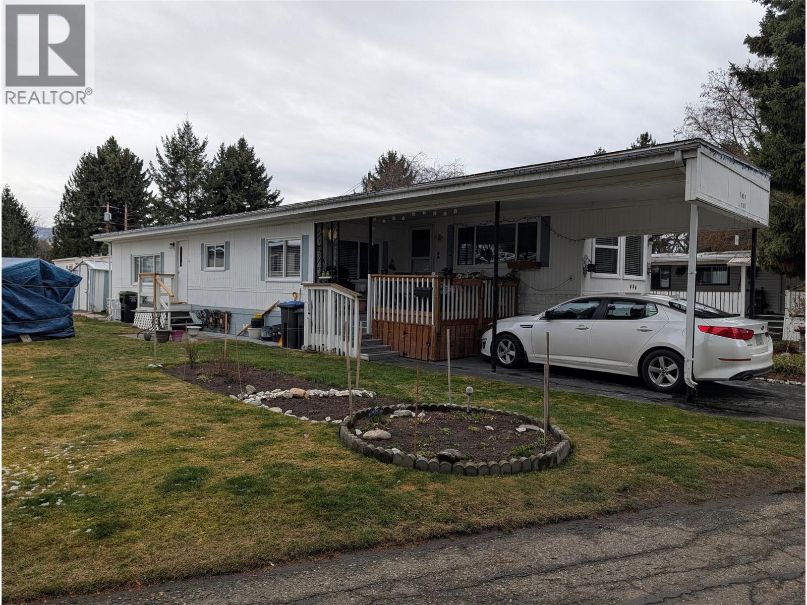 3535 Casorso Road Unit# 101