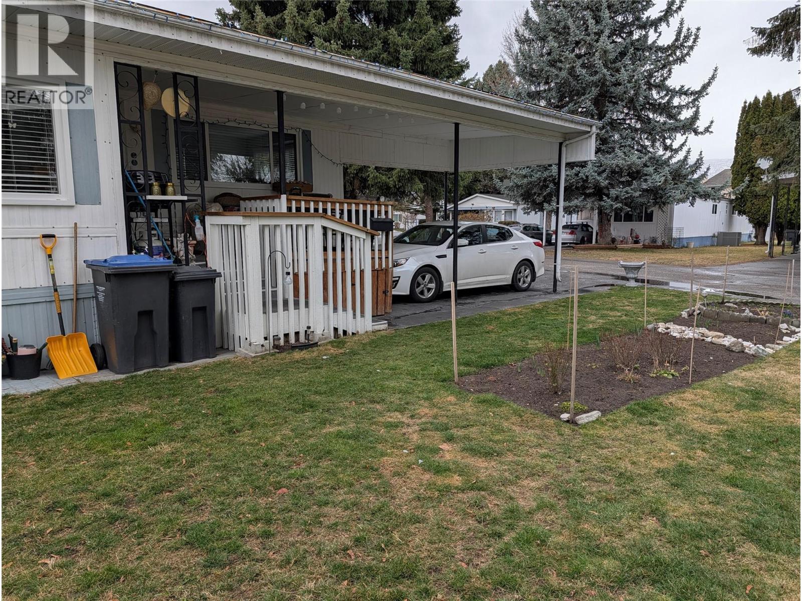 3535 Casorso Road Unit# 101