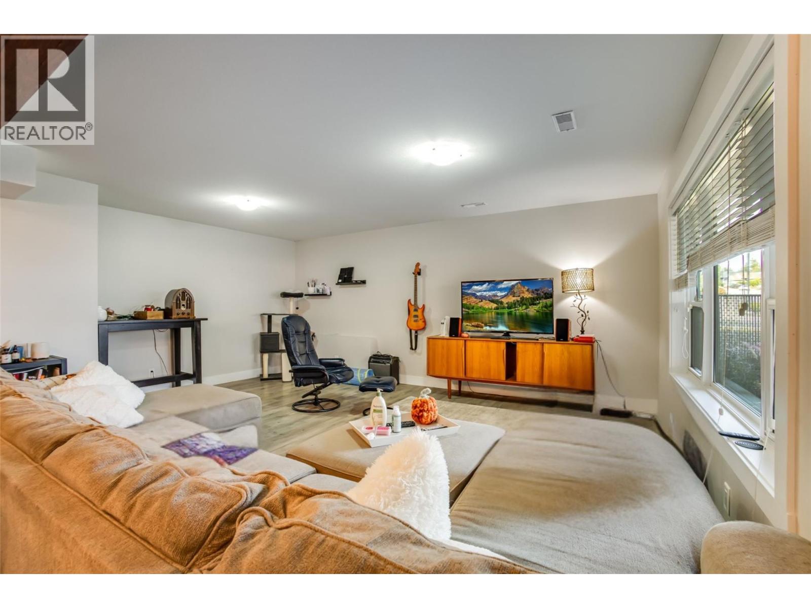 13093 Shoreline Drive