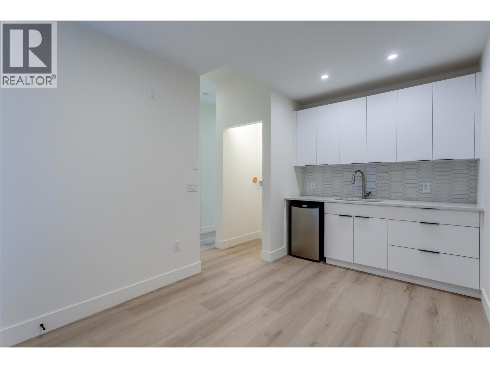 970 Lawson Avenue Unit# 3 Lot# 3