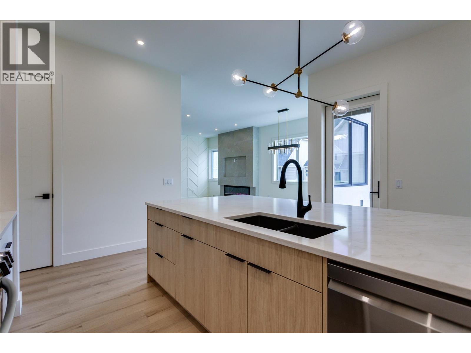 970 Lawson Avenue Unit# 3 Lot# 3
