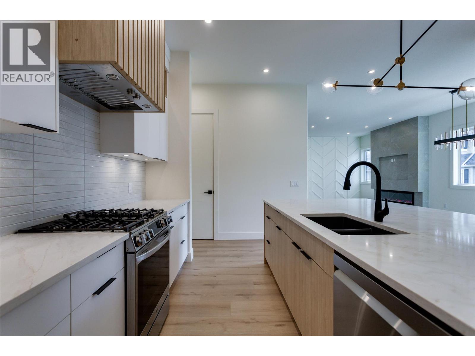 970 Lawson Avenue Unit# 3 Lot# 3
