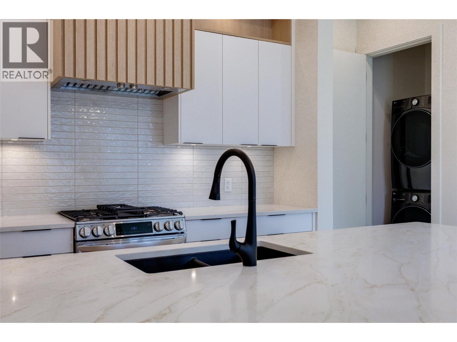 970 Lawson Avenue Unit# 3 Lot# 3