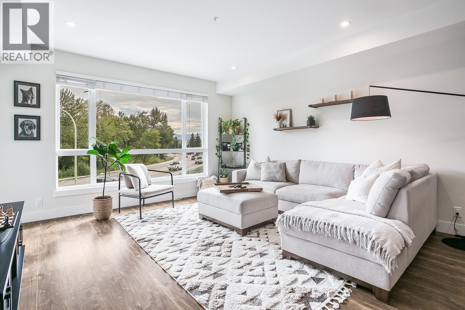 1925 Enterprise Way Unit# 402