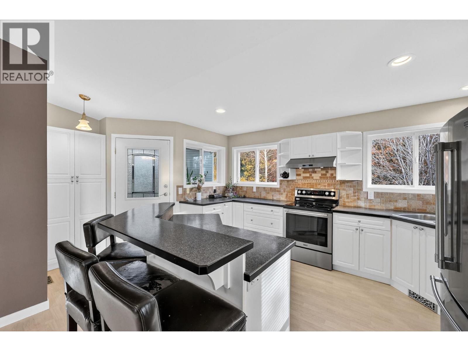 3319 Grouse Road
