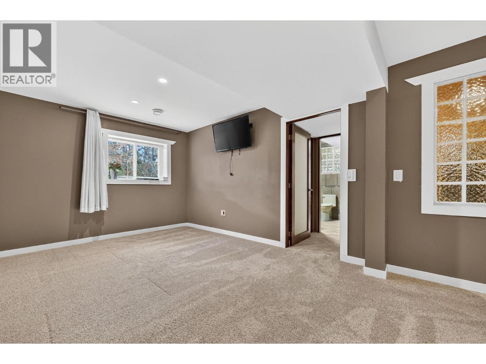 3319 Grouse Road