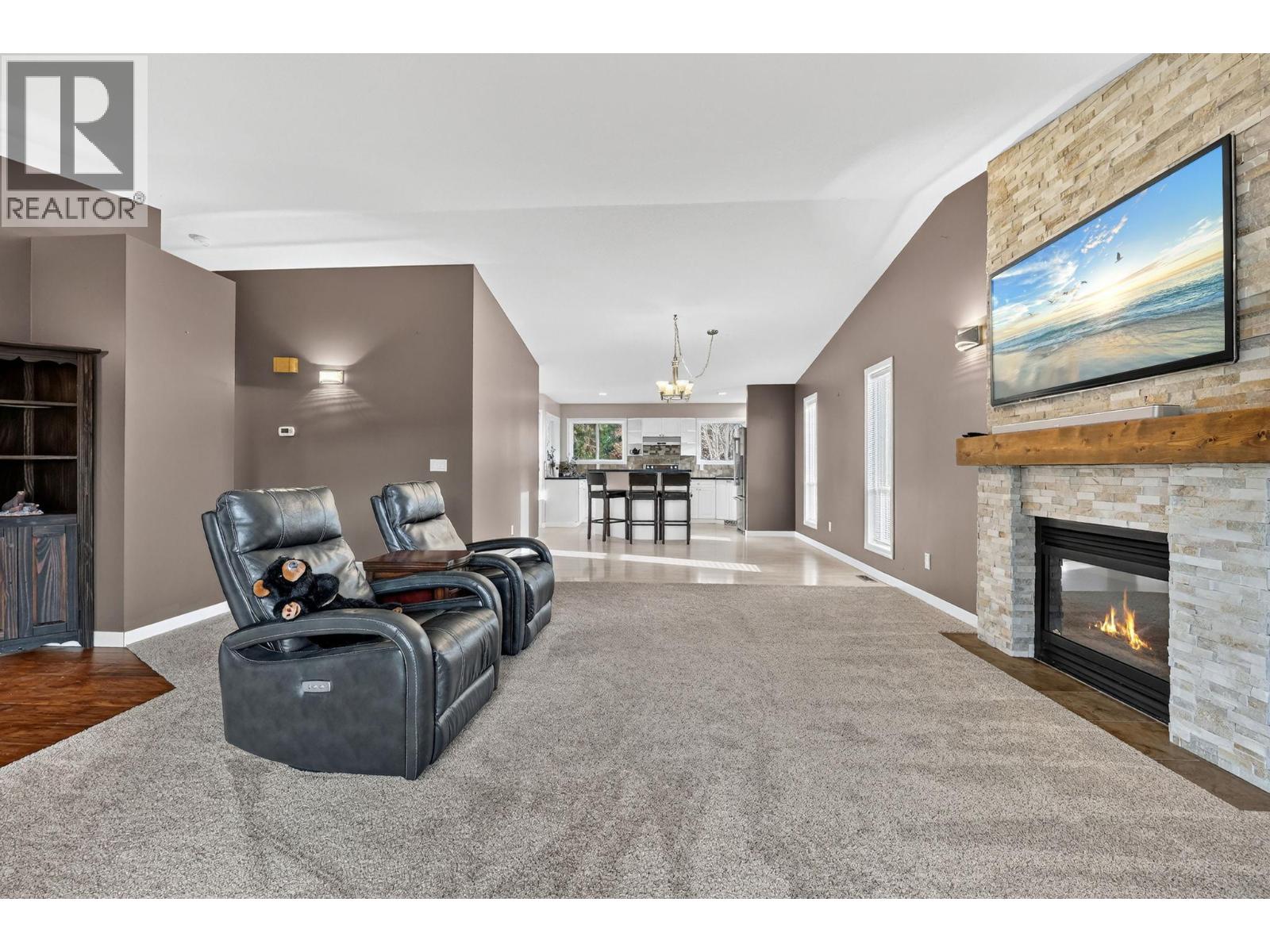 3319 Grouse Road
