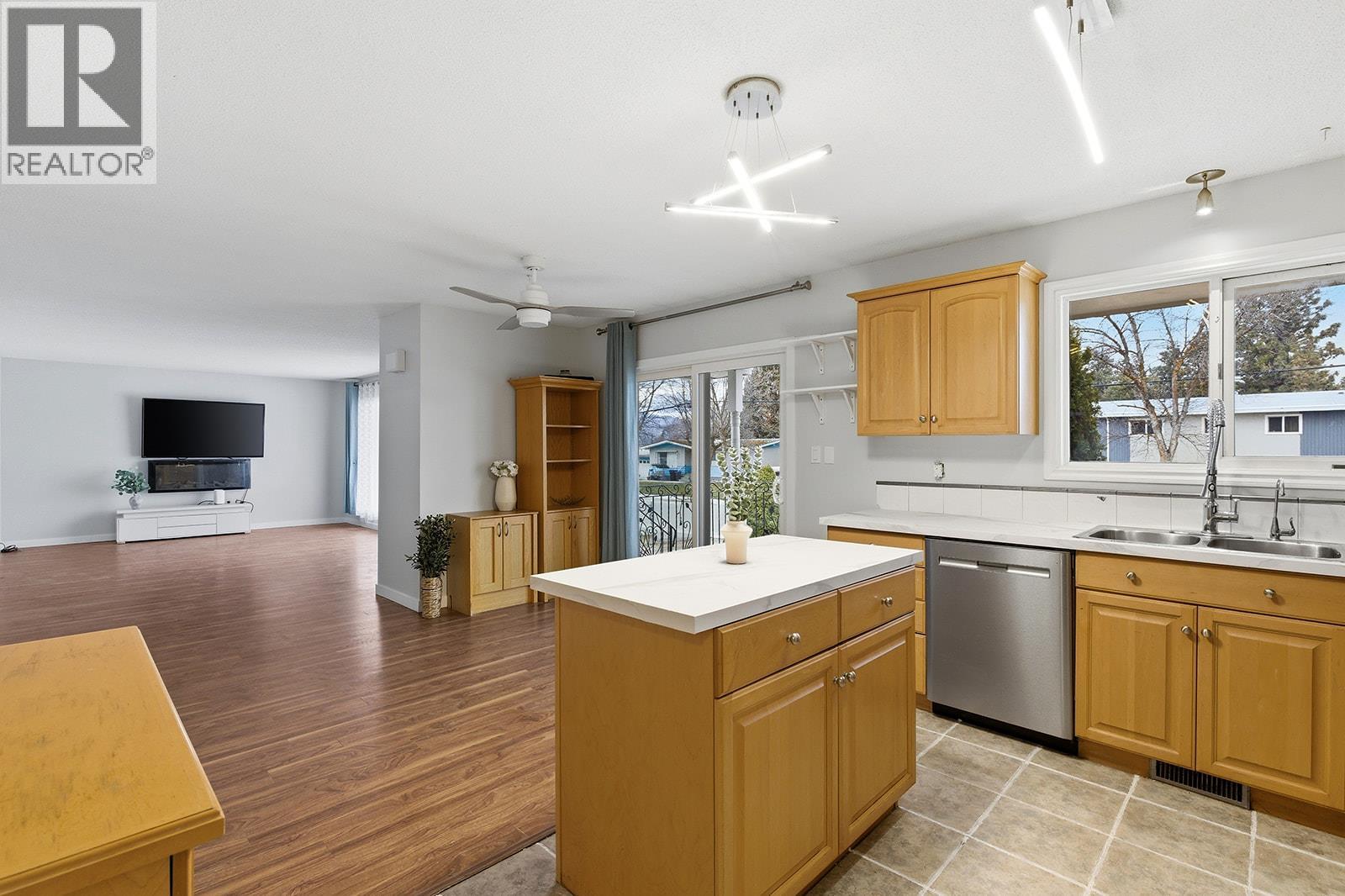217 Holbrook Road W