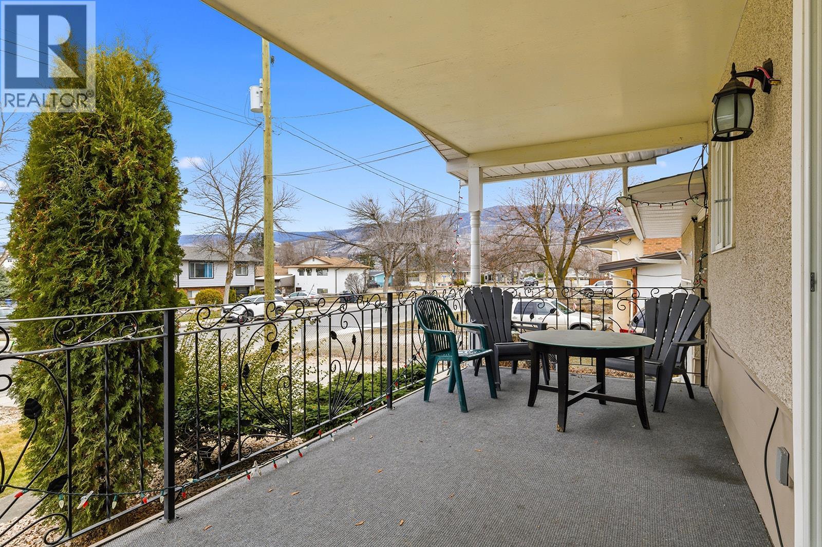 217 Holbrook Road W