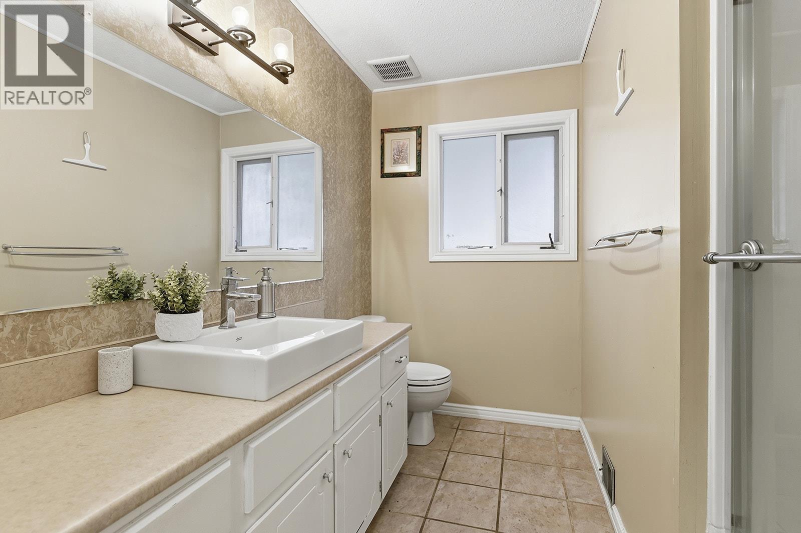 217 Holbrook Road W