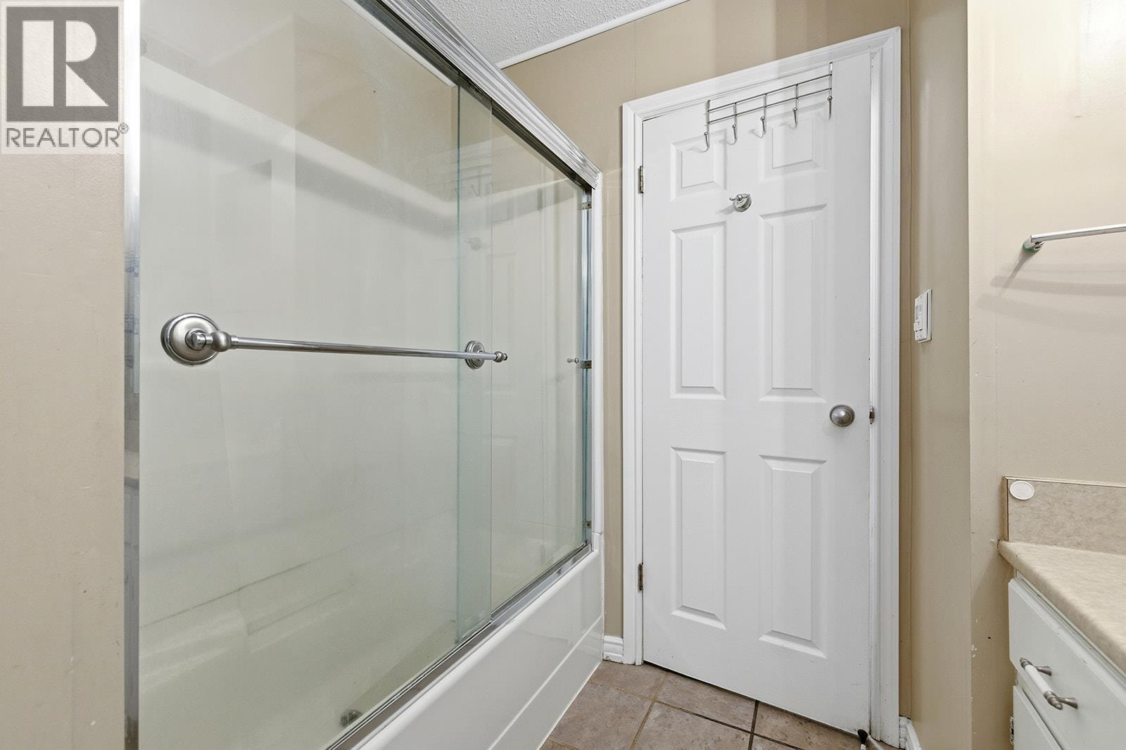 217 Holbrook Road W
