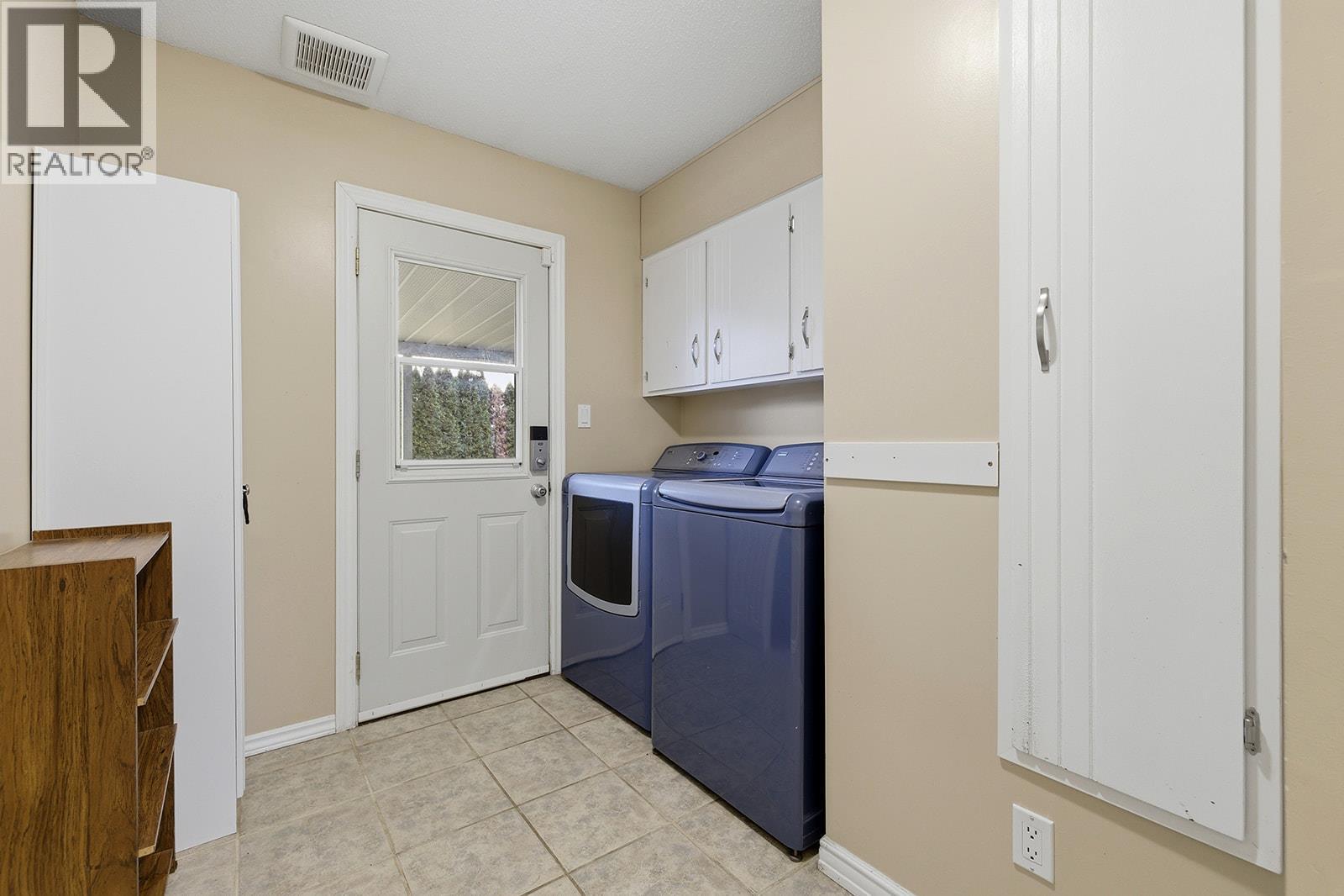 217 Holbrook Road W