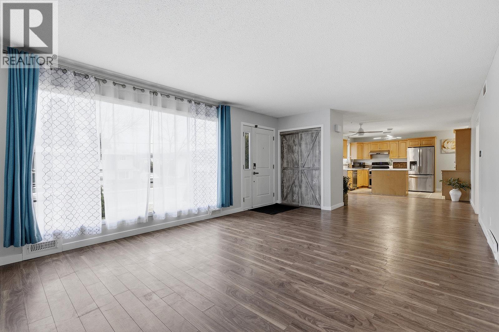 217 Holbrook Road W