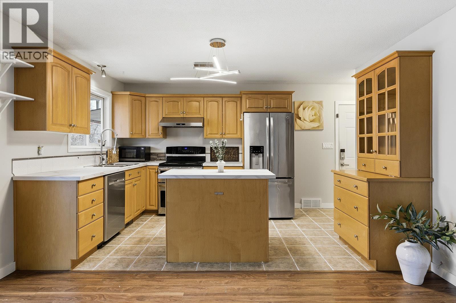 217 Holbrook Road W