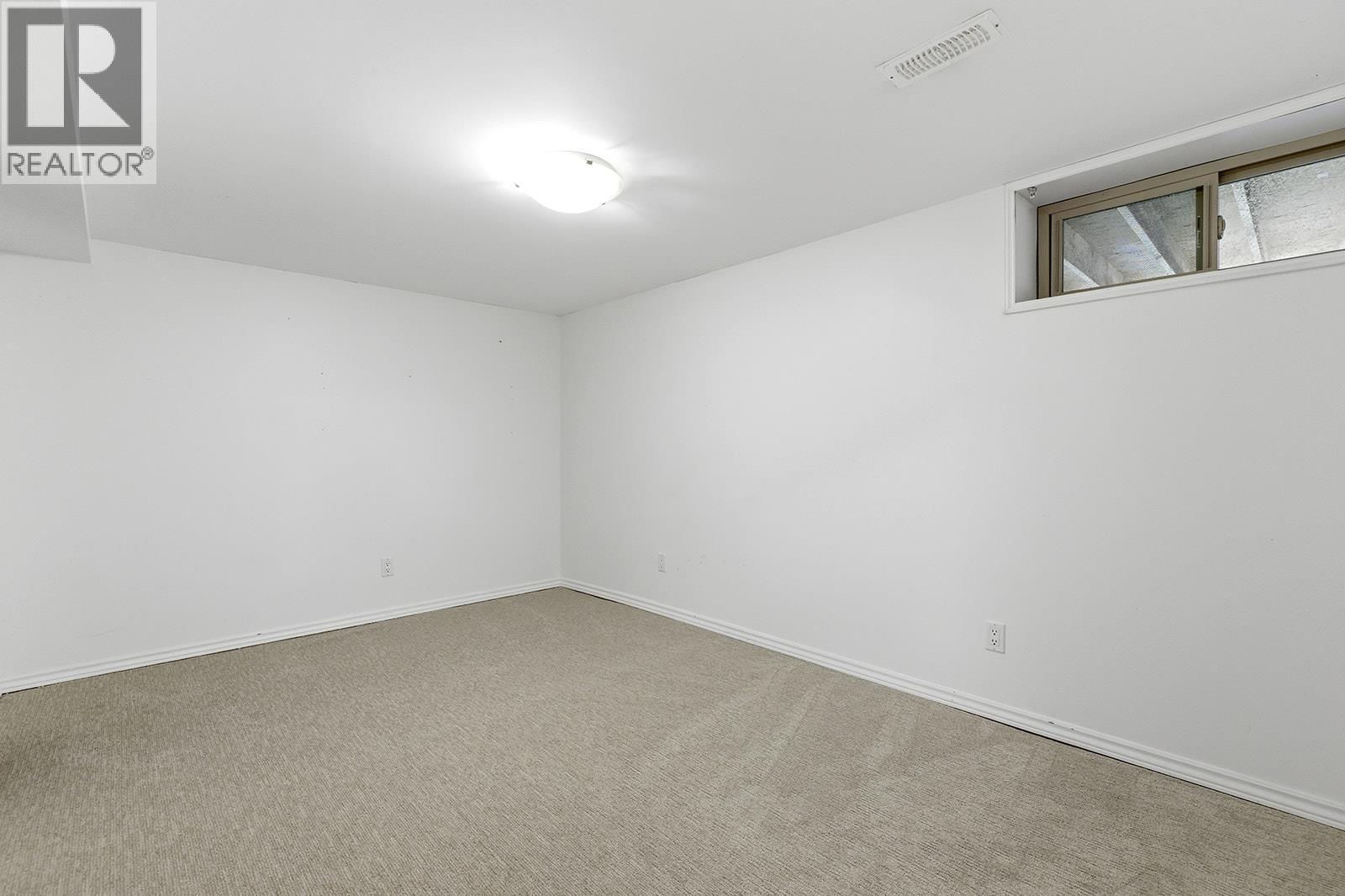 217 Holbrook Road W