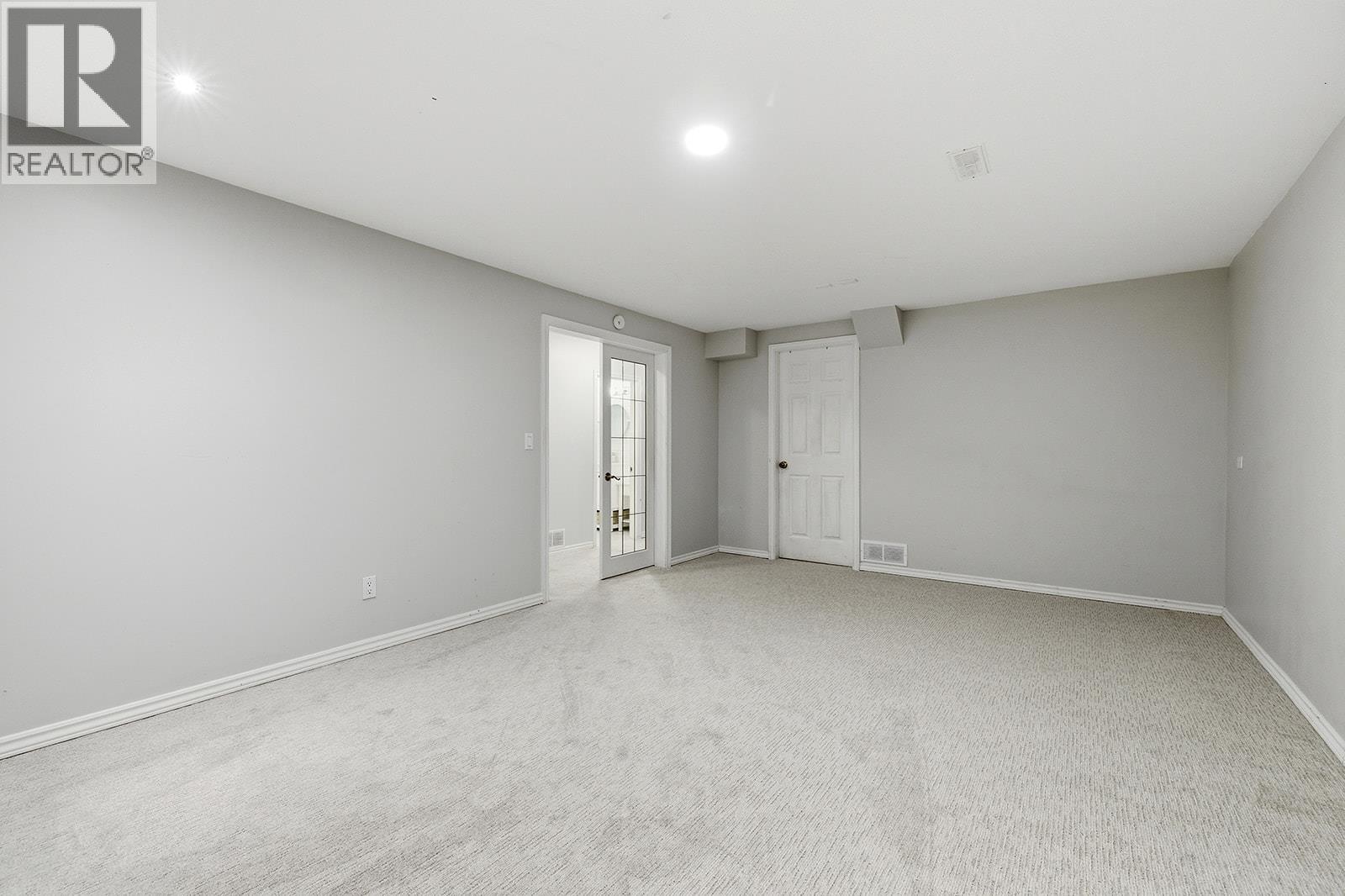 217 Holbrook Road W