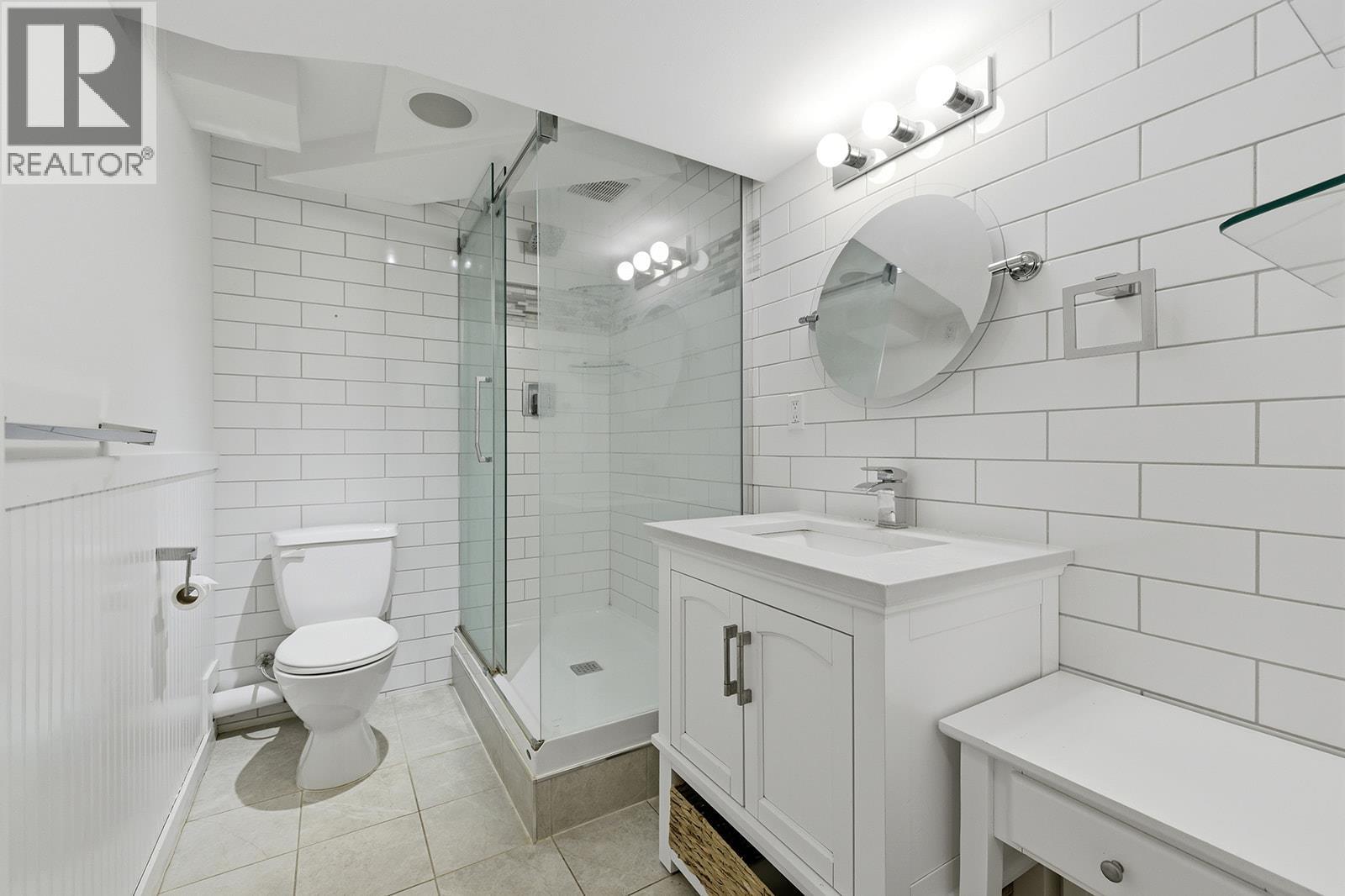217 Holbrook Road W
