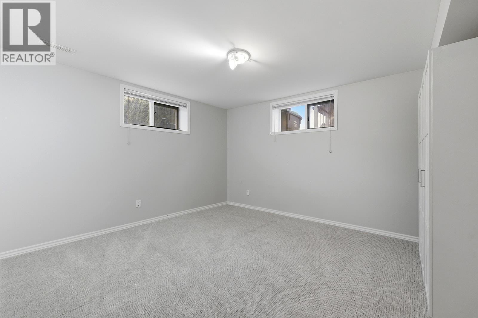 217 Holbrook Road W